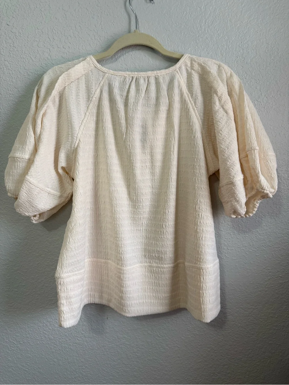 LOFT Pale Cream Tie-Neck Puff Sleeve Blouse